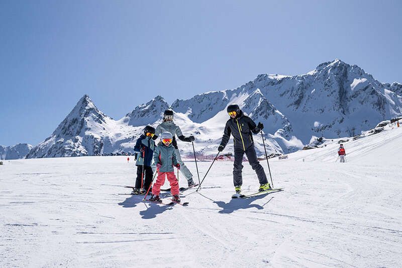 Skifahren mit der Familie in Galtür in Tirol